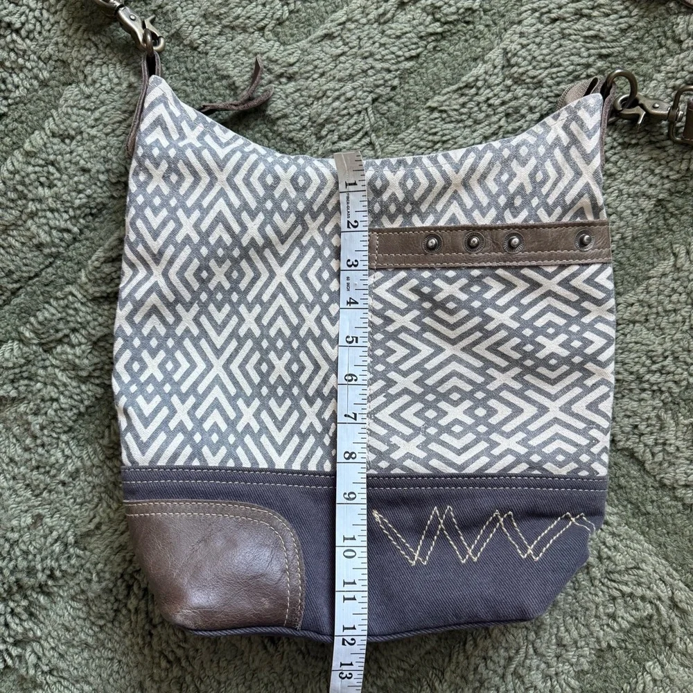 Myra Bag Canvas Crossbody